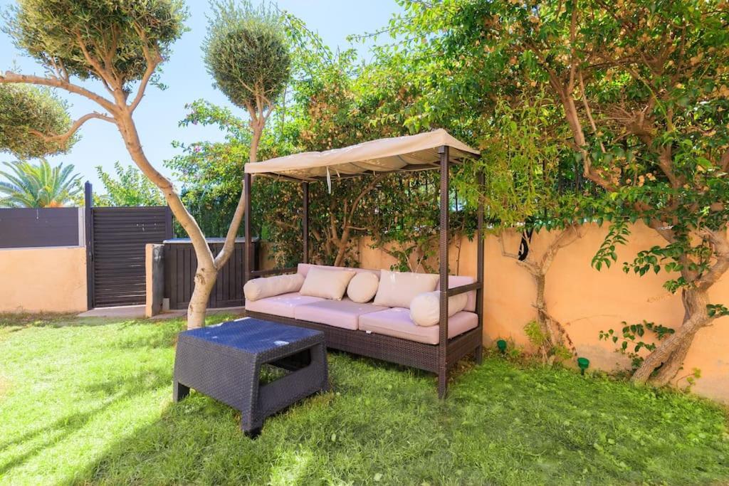 Adosado Con Jardin En Los Xalets De Салоу Екстериор снимка
